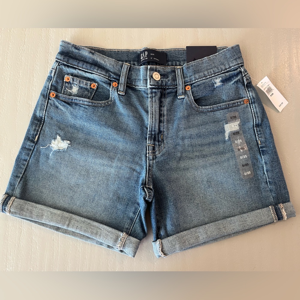 NWT GAP 5” Mid Rise Rolled Cuff Denim Shorts 0/25